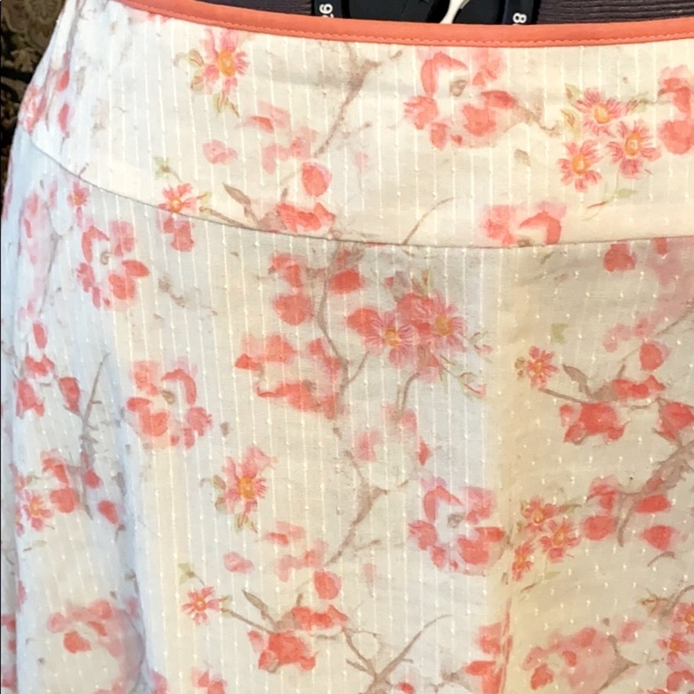 Beautiful Ann Taylor Pink Floral Skirt 2